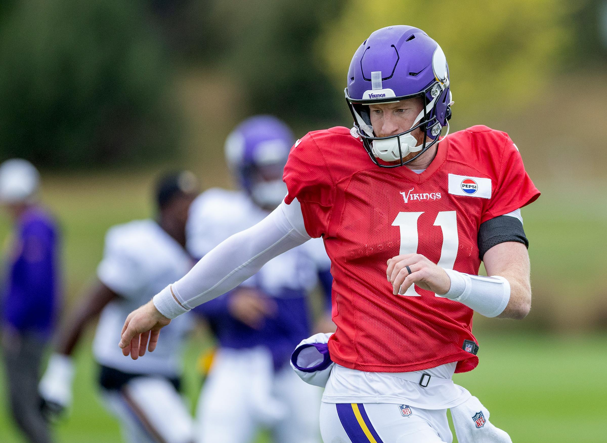Signs point to Carson Wentz starting at QB for the Vikings Signs point to Carson Wentz starting at QB for the Vikings